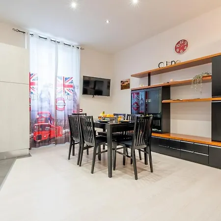 La Casa Del Lubra - A 2 Passi Dalla Stazione E Dal Porto Apartment *