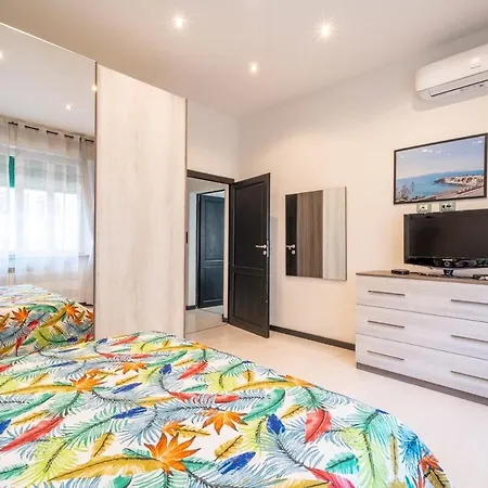 Apartment La Casa Del Lubra - A 2 Passi Dalla Stazione E Dal Porto *
